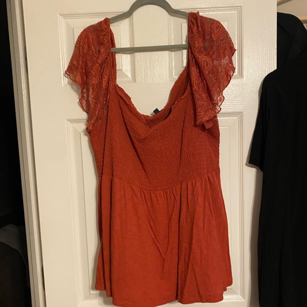 Torrid size 5 Lacey off the shoulder top